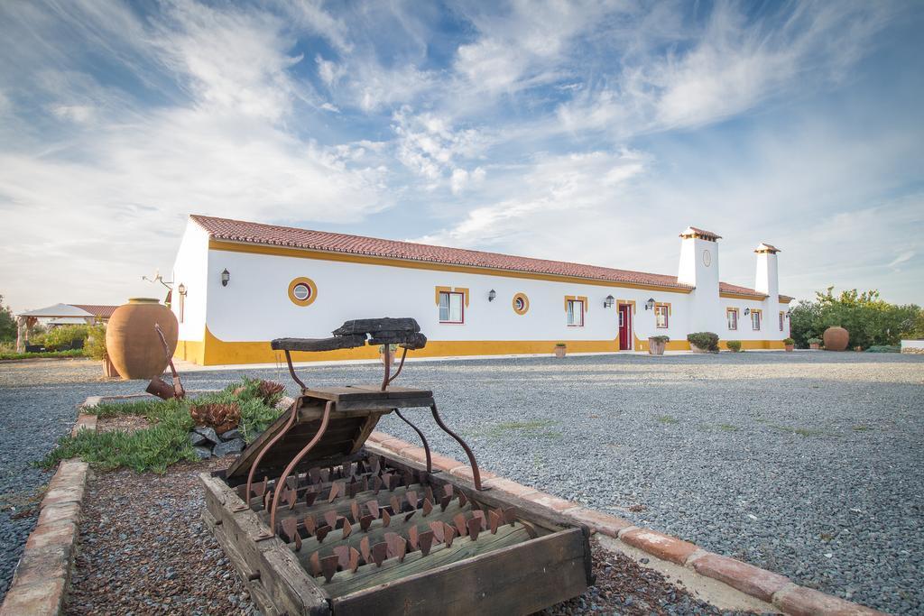 Monte Chalaca - Turismo Rural Ferreira Do Alentejo Ngoại thất bức ảnh